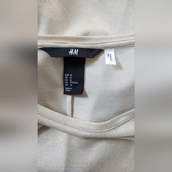 NWOT Gold H&M lightweight top - Size Medium - Picture 6 of 9